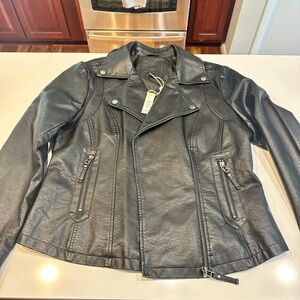 Max studios brand new